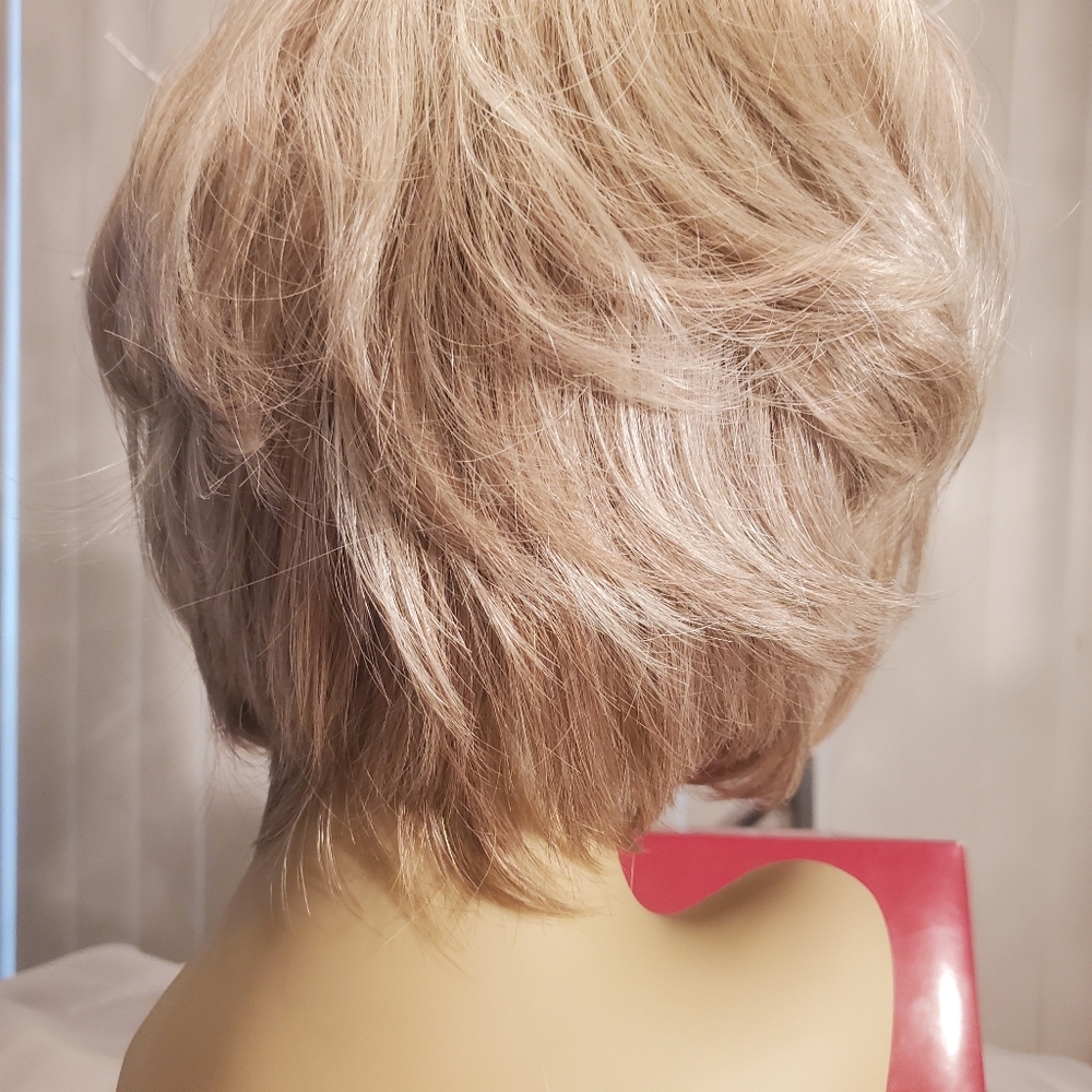 🌷RENEE OF PARIS "CAMERON" CREAMY TOFFEE AVERAGE CAP - Picture 4 of 11